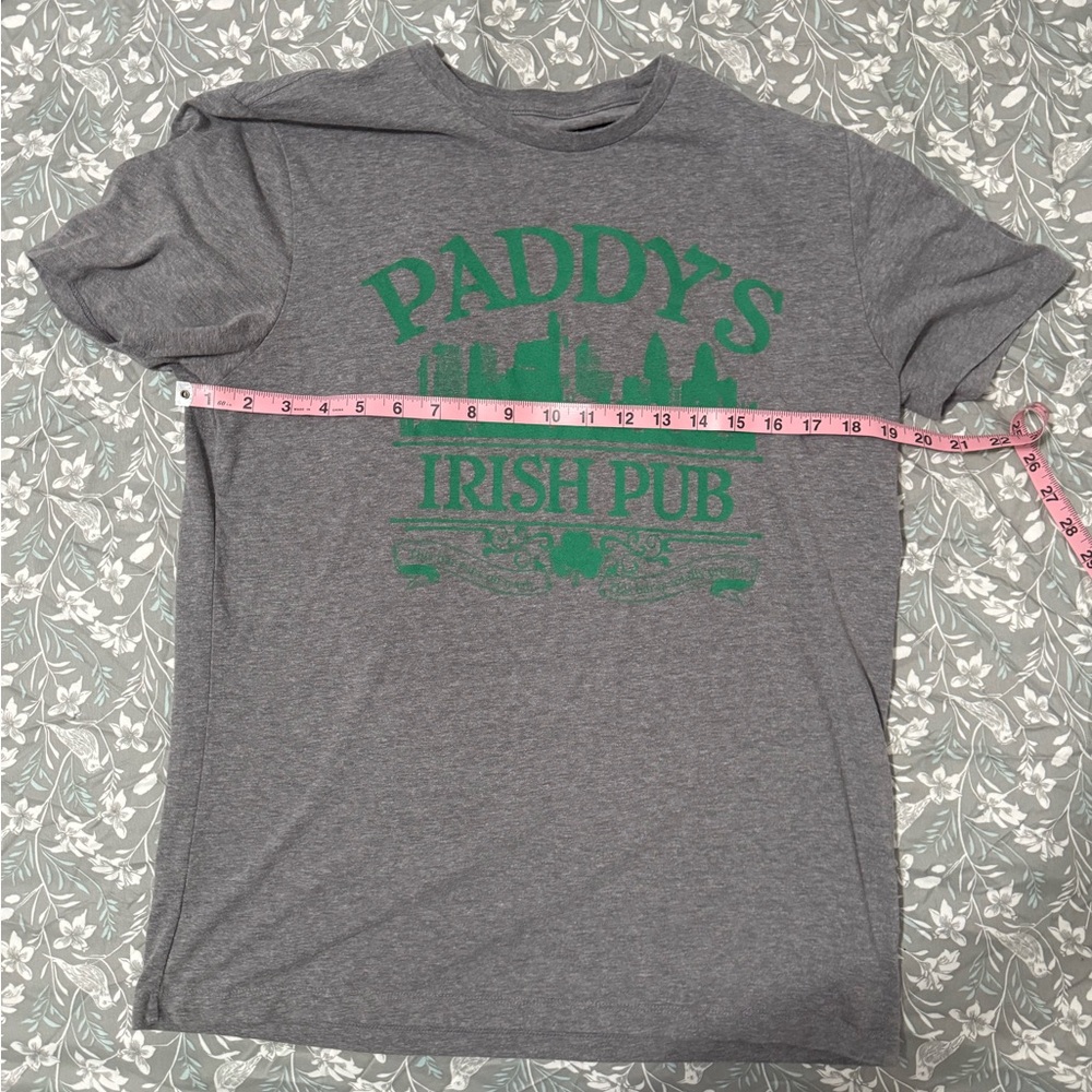 Paddy’s Pub Shirt It’s Always Sunny IASIP St Patrick’s Irish Pub Tee L - Picture 4 of 5